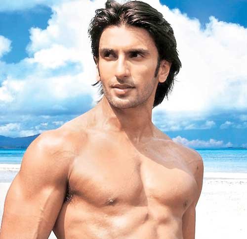 Ranveer Singh Showing His Body JattDiSite