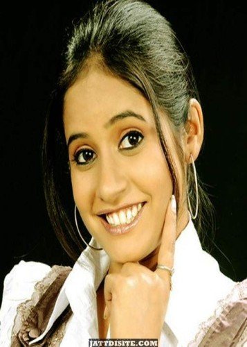 Punjabi Singer Miss Pooja