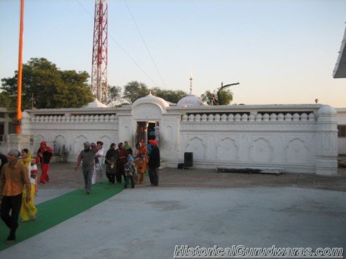 Gurudwara Baba Gurdita Ji, Kiratpur211