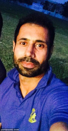 Binnu Dhillon  Night selfi