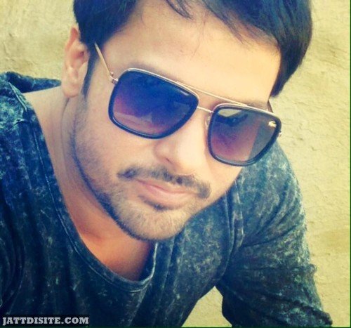 Cute  Picture Amrinder Gill