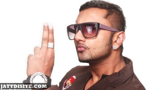 Honey Singh In Acton pose