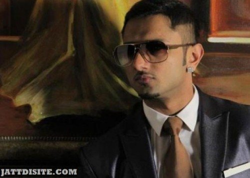 Honey Singh In PPArty dress