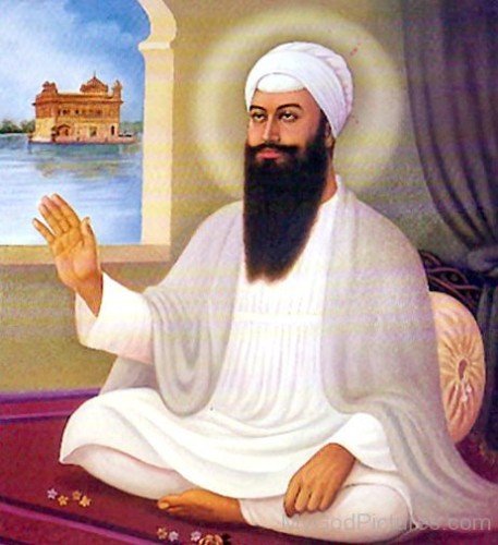 Sri-Guru-Arjan-Dev-Ji-In-White-Dress