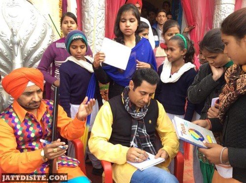 being Autograph To Fans Binnu Dhillon