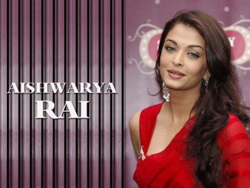 Aishwarya Rai Looking Beautiful In Red