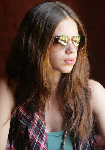 Kalki Koechlin Looking Good In Singlasses