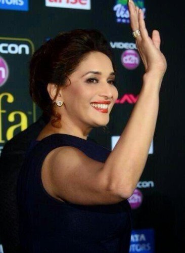 Madhuri Dixit H To Her Fans