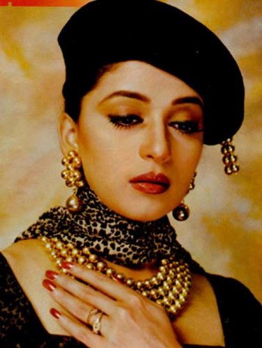 Madhuri Dixit Sexy Cool Look Wallpaper