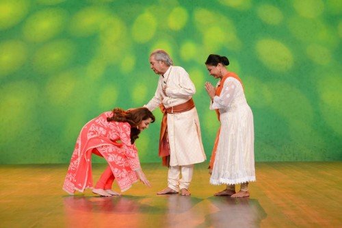 Madhuri Dixit With Her Teachers