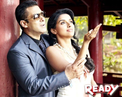 Salman-Asin Romantic Pic