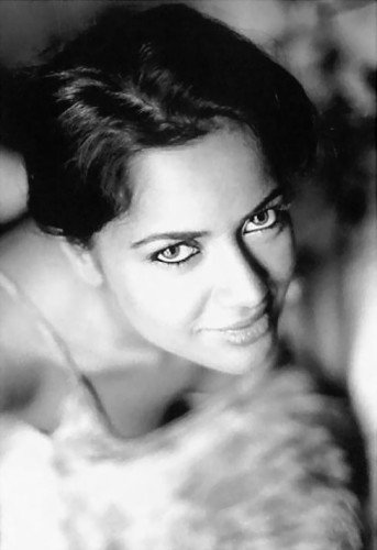 Sameera Reddy Looking Up