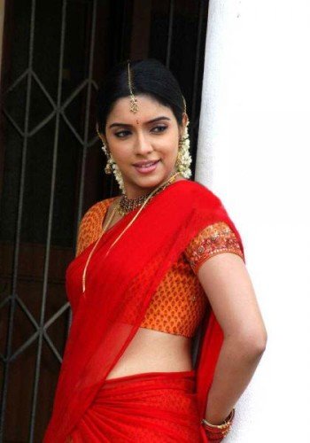 Asin Thottumkal South Indian Look In Red Saree