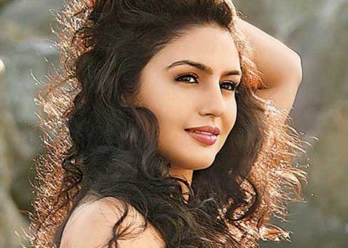 Huma Qureshi Beautiful Lips