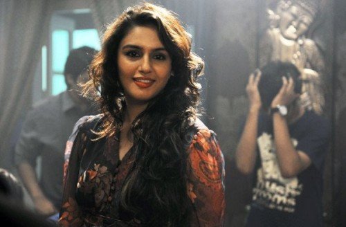 Huma Qureshi Durinng Movie Scene