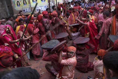 Pick Your Way Of Celebrating Lathmar Holi