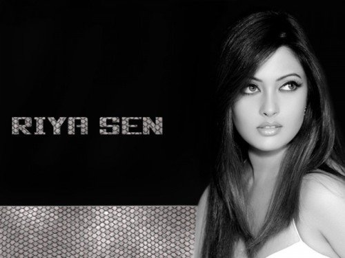 Riya Sen Beautiful Big Eyes
