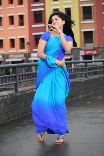 Anushka HOt Look In Blue Saree Photo Still From Movie Mirchi