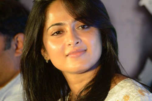 Anushka Shetty Dazzling Face Look Still At Mirchi Movie Success Meet Event