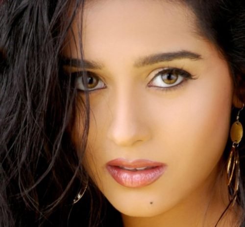 Attractive Amrita Rao