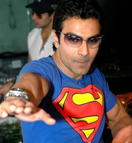 Emraan Hashmi Wearing Superman T-Shirt