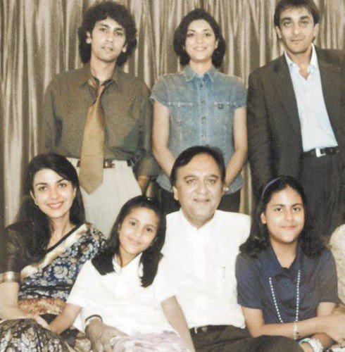 Family Pic OF Sanjay Dutt