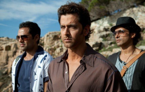 Hrithik Roshan Pose With Two Other Actore