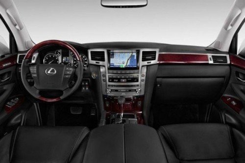 Lexus LX 570 Dashboard