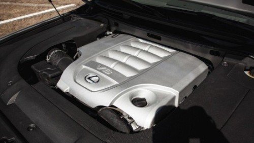 Lexus LX 570 Engine