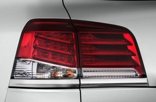 Lexus LX 570 Tail Light