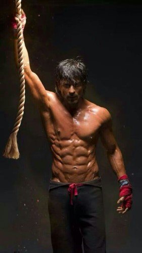 Muscular Shahrukh Khan