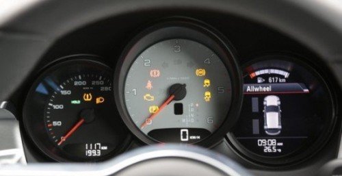 Porsche Macan Speedometer