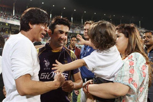 Shahrukh Khan In Cricket Stadium