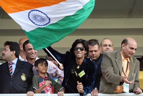Shahrukh Khan With Indian Flag