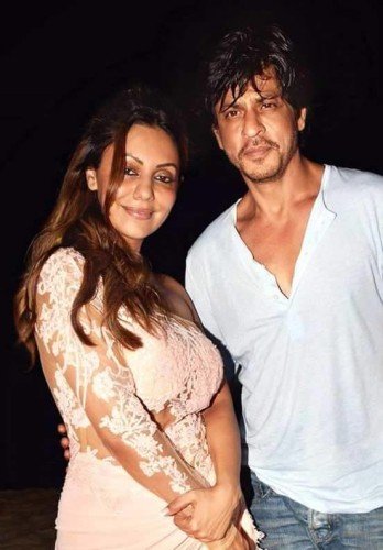 Shahrukh Posing With His WIfe
