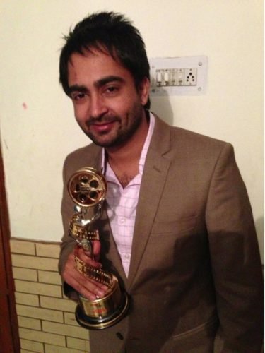 Sharry Mann With Award